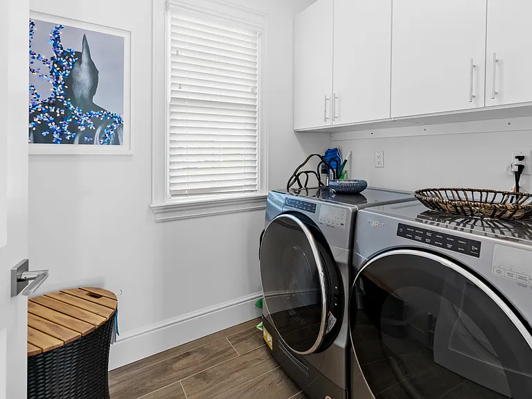 37 Village Green Dr — Photo 3