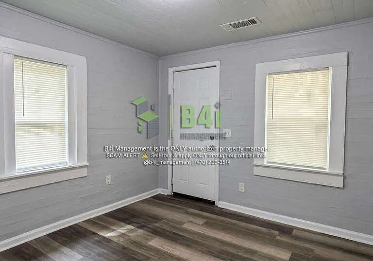 220 E Render St — Photo 4