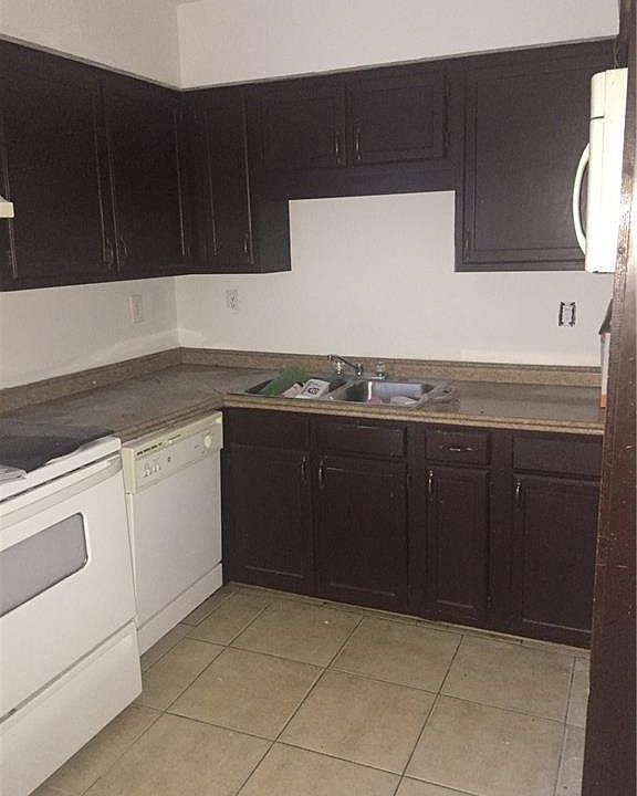 2nd image of 2723 Evans Mill Dr
