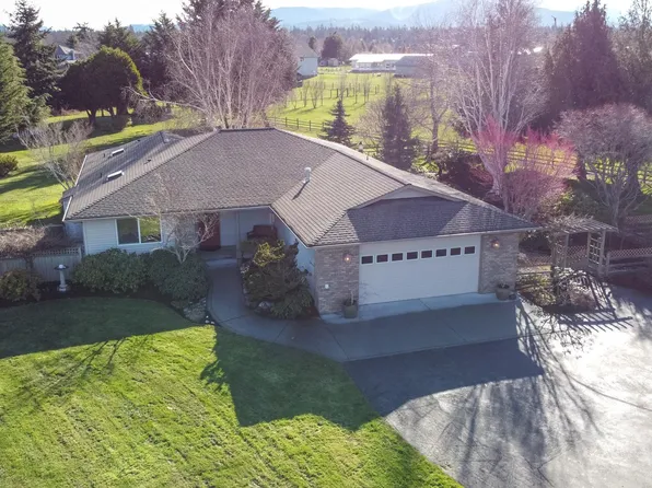 83 Seahawk Dr, Sequim, WA 98382