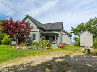 25 Bay View Ave, Sorrento, ME 04677
