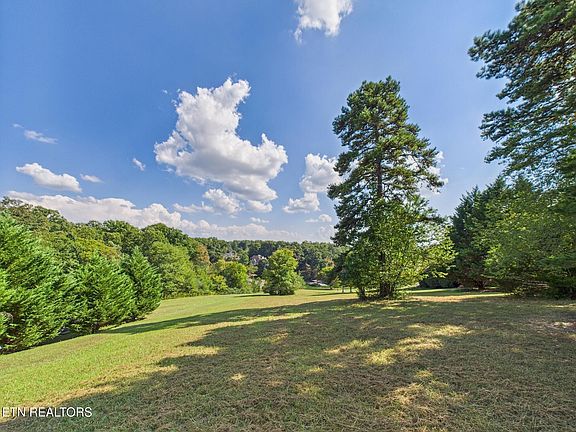 4th image of 275 Conkinnon Dr Lot 11R