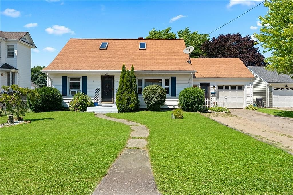 316 Hooper St, Tiverton, RI 02878 MLS 1363961 Zillow