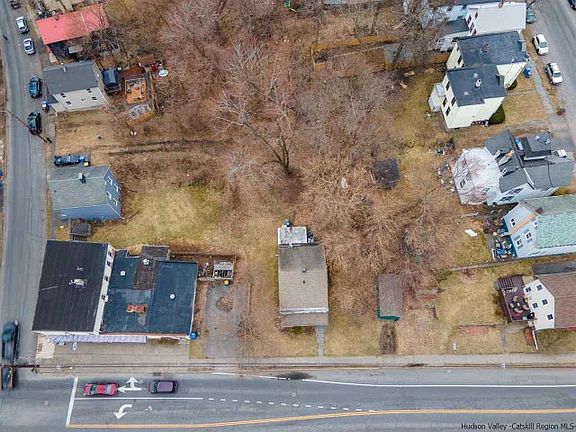 2nd image of 171 Greenkill Ave