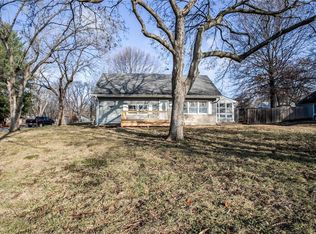 1705 SW McArthur St, Blue Springs, MO 64015