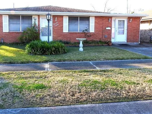 1380 Redwood Dr, Harvey, LA 70058