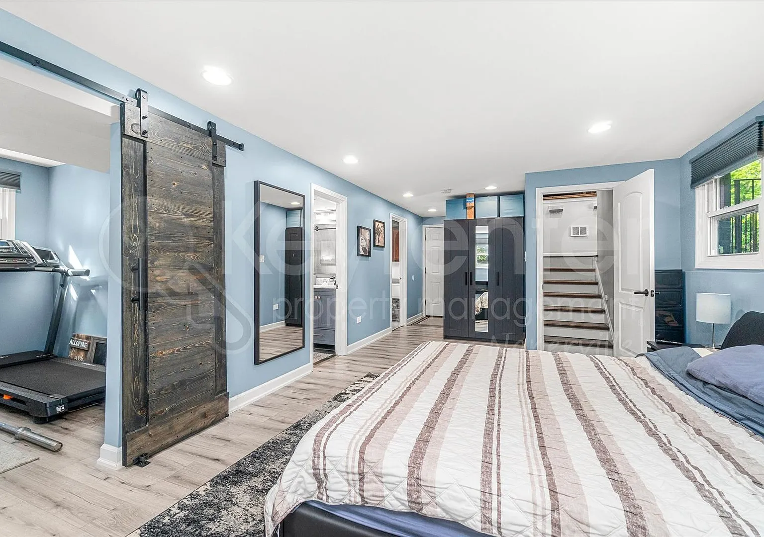 Beautifully Updated 4-Bedroom Raised Ranch | Flexible Finished Lower Level | Available October 1 — Photo 4