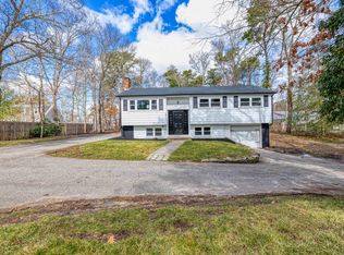 287 Falmouth Rd, Mashpee, MA 02649
