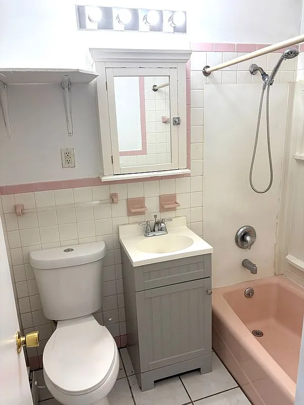 1 bed, 1.0 bath, 402 sqft, $1,125 — Photo 3
