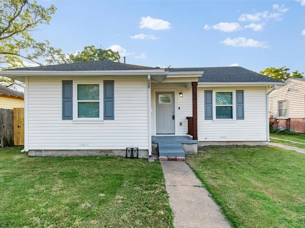 909 NE 17th St, Grand Prairie, TX 75050