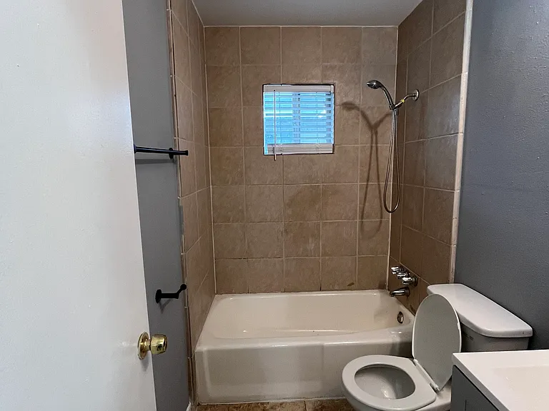 9428 Coffee St #2 — Photo 11
