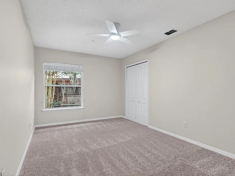 1648 Glen Laurel Dr — Photo 22