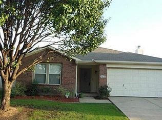 1577 Chivalry Ln, Little Elm, TX 75068
