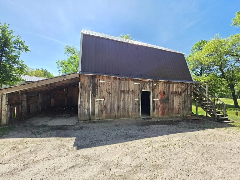 11934 Goodview Ave — Photo 10