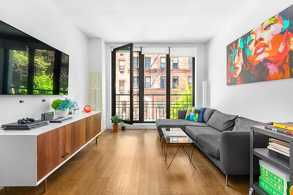 Rented by Compass | media 14