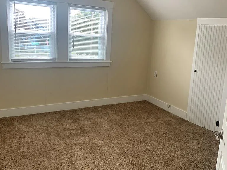 800 Broadway — Photo 12