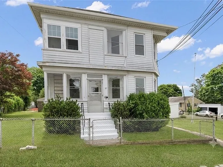 87 Lyman Ave — Photo 1