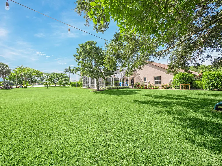 9676 Eagle Point Ln — Photo 29