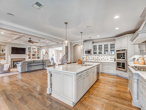 4th image of 9092 Baynard Loop N