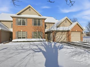 1496 Lakewood Ln, Schererville, IN 46375