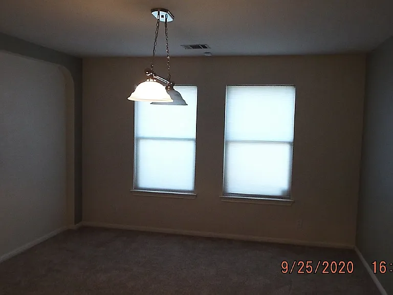 204 Cinnabar Trl — Photo 8