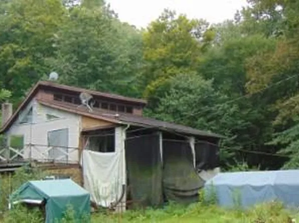 Flanigan Rd, Confluence, PA 15424