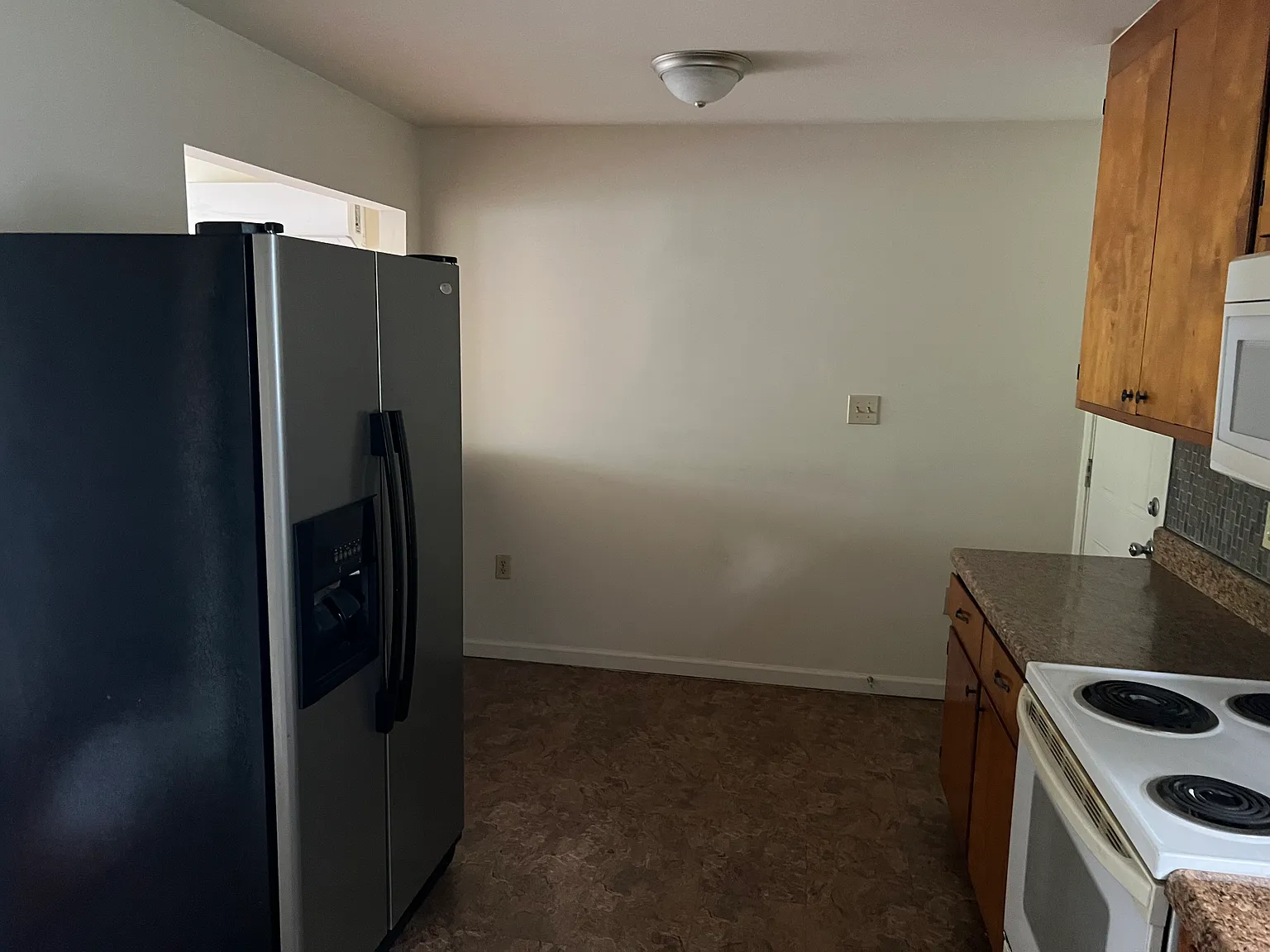 1 bed, 800 sqft, $900 — Photo 3