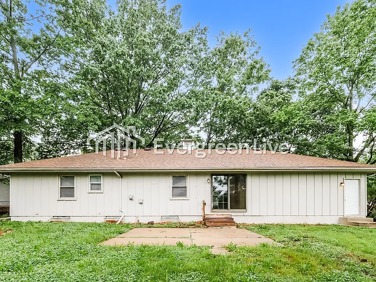 4423 S Union Ave — Photo 15
