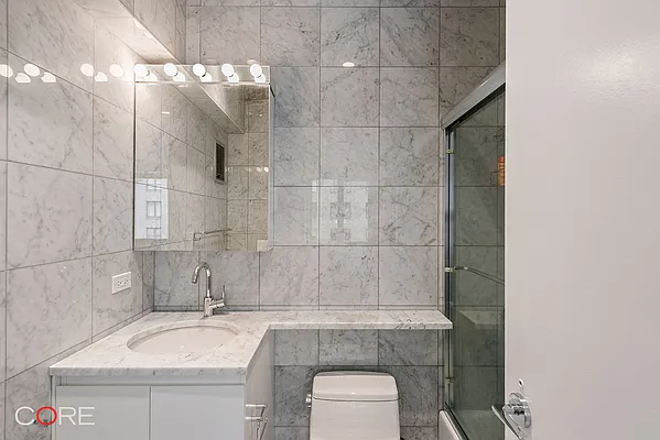 Rented by CORE | media 5