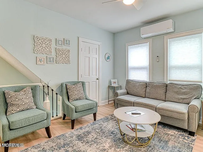 328 Newark Ave #2 — Photo 4
