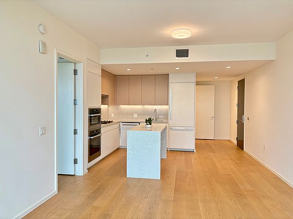 4th image of 877 Francisco St #1812