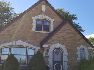 2712 S Chicago Ave, South Milwaukee, WI 53172