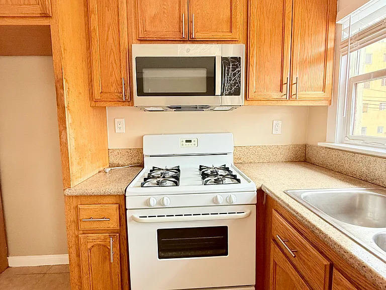 354 Chestnut Ave #27 — Photo 6
