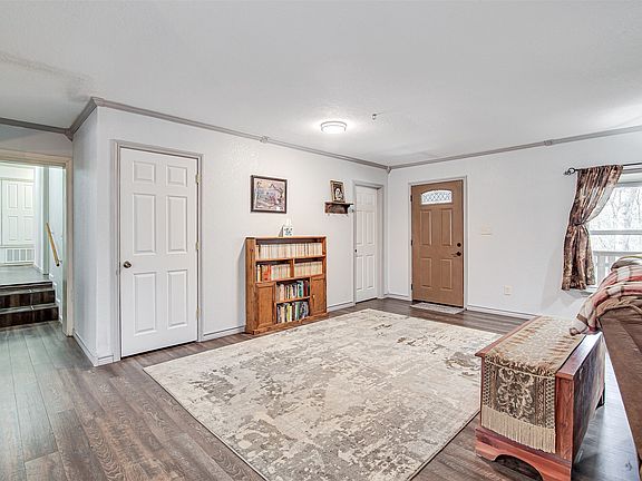 3rd image of 2521 Timber Rd