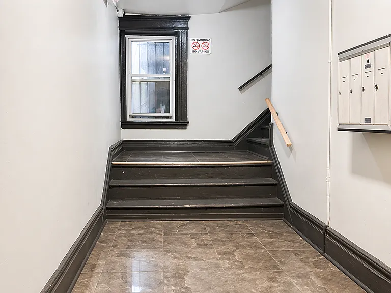 233 Littleton Ave #11 — Photo 10