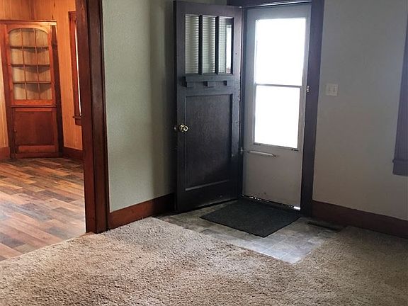 5th image of 601 N Houser Dr