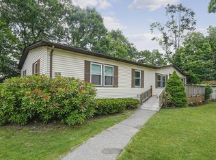 14 Baywood St, Rockland, MA 02370