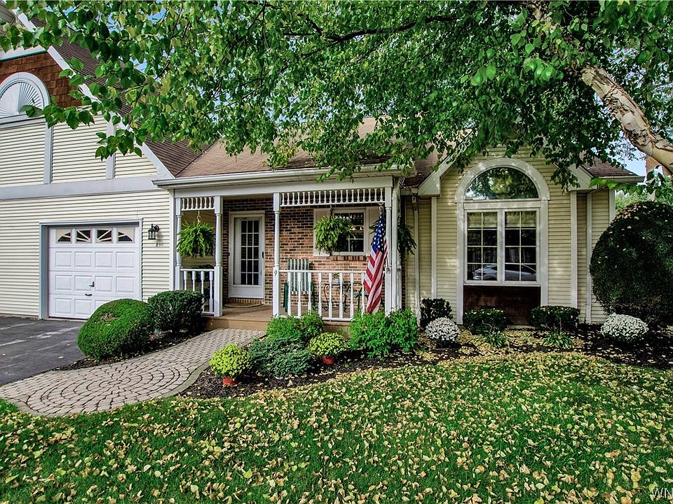 1st image of 9 Sweet Bay Ln