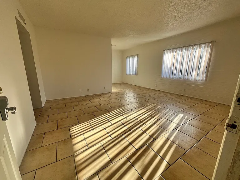 Catalina View Apartments — Photo 63