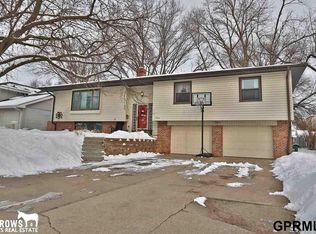 13436 Cedar St, Omaha, NE 68144