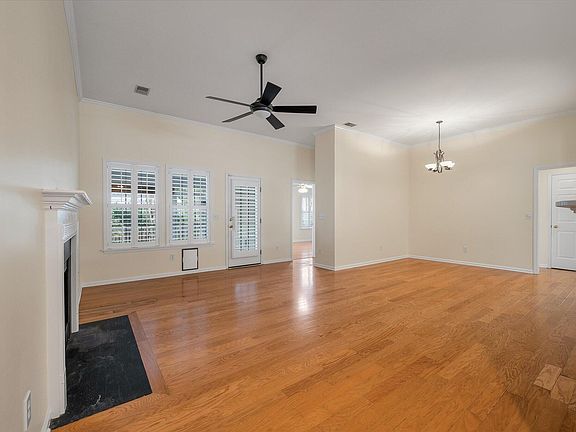 3rd image of 320 Rice Bay Dr