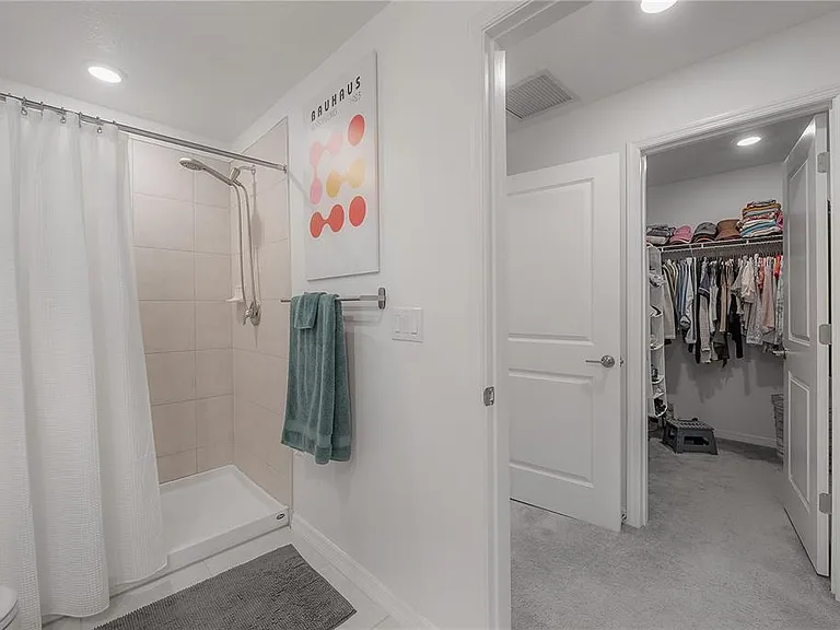 5223 Forum Blvd — Photo 18