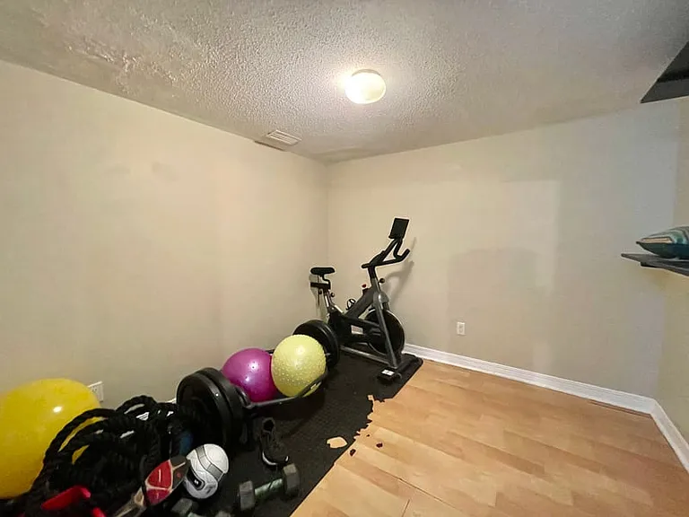242 Windhurst Dr — Photo 12