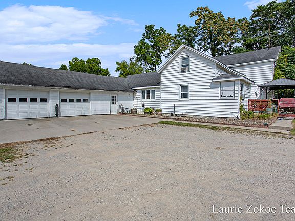 4th image of 8087 Hayes St