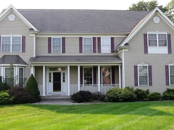 2 Northridge Ct, Hackettstown, NJ 07840
