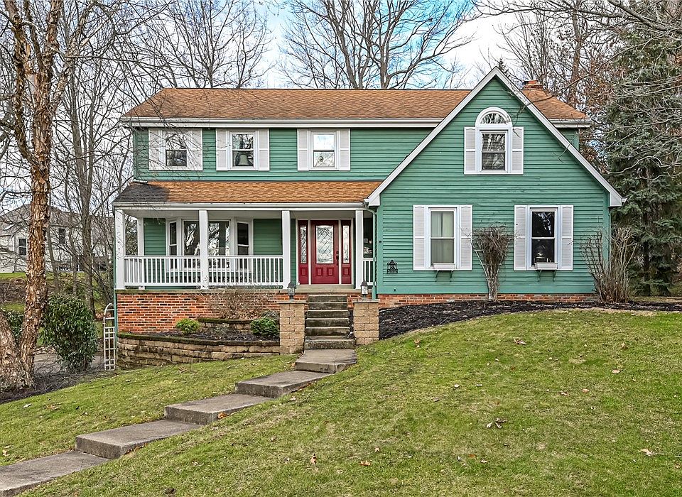 1st image of 2572 Barnwood Dr