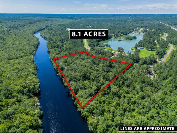 645 Lake Deborah Dr, Folkston, GA 31537