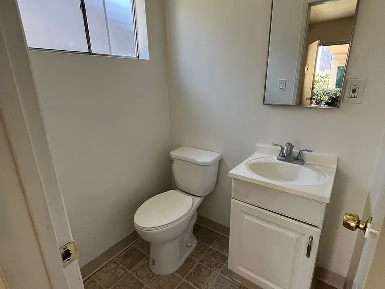 14638 Erwin St #2 — Photo 8