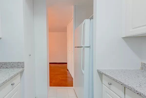 1st image of 333 Pearl St APT 19F