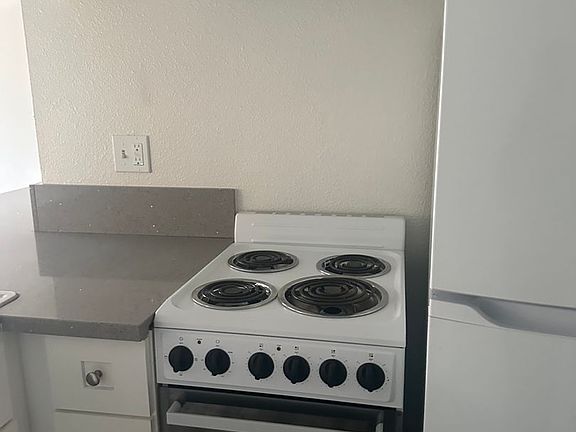 4th image of 3766-3778 35th St #19